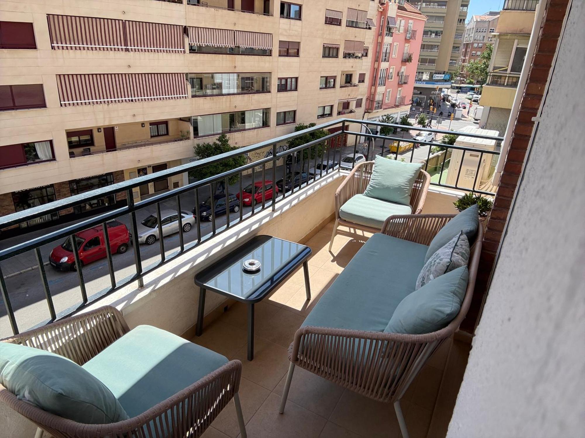 Galvez Flat, At Principal Railway Station In Malaga Apartment Luaran gambar